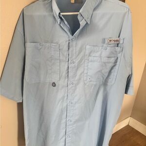 Columbia Men's Grey Casual Button Down Shirt
